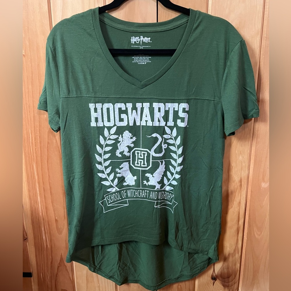 Hogwarts V Tee Shirt, Green with white accents of the 4 houses. Harry Potter Col